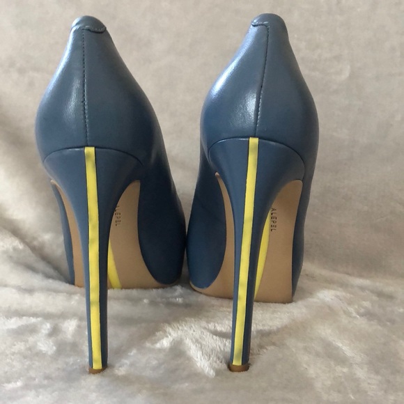 Alepel Platform Pumps - Picture 3 of 6